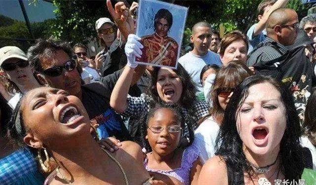 图片[4]-迈克尔杰克逊离世前两分钟的视频爆出真正死因，网友们愤怒不已-一鸣资源网