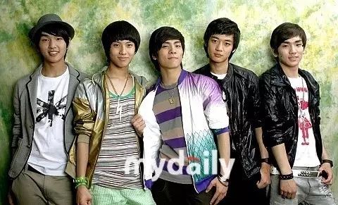 最新黑科技美女跳舞转兵马俑暴力玩法,无脑搬运 听话照做 月入2万+【原创新玩法】【揭秘】-一鸣资源网