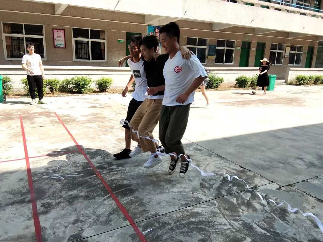 图片[14]-结业联欢||我们的相遇-一鸣资源网