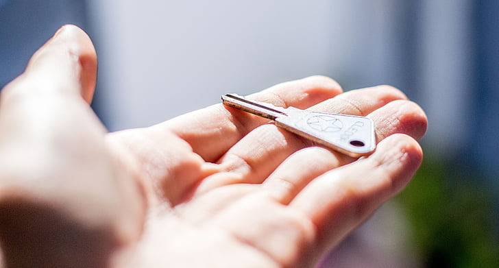 图片[1]-《卡耐基沟通与人际关系》心理学家给你关于人际关系的8个建议-一鸣资源网